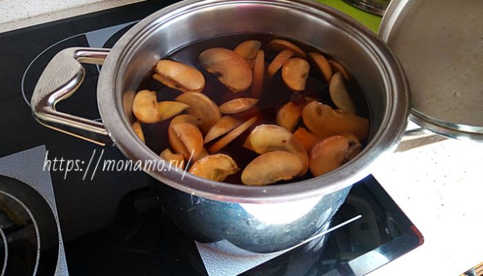Компот из сухофруктов - польза и вред для организма человека