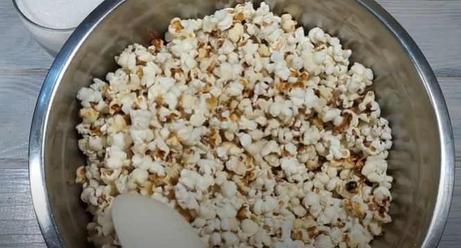 Попкорн в домашних условиях на сковороде - 5 рецептов из кукурузы