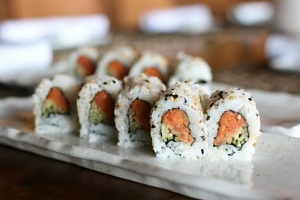 Пряные роллы с тунцом