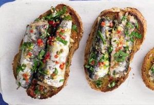 Сардины на тосте